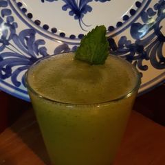 A picture of Cucumber Apple Mint Smoothie.