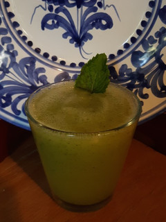 A picture of Cucumber Apple Mint Smoothie.