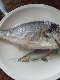 Una foto de Dorada a la sal