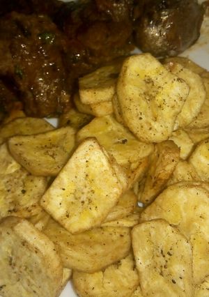 A picture of Matoke crisps.