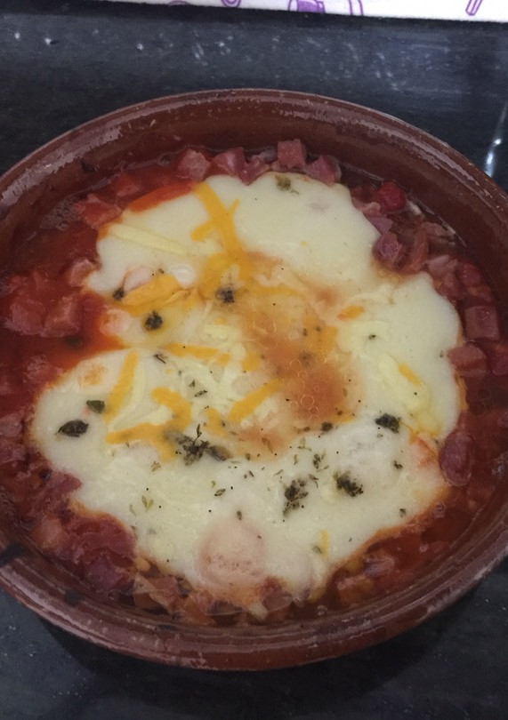 Una foto de Provolone con jamón