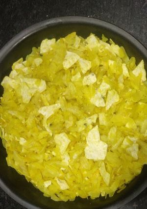 પાપડ પૌવાનો ચેવડો (Papad Paua Chevdo Recipe In Gujarati) રેસીપી મુખ્ય ફોટો
