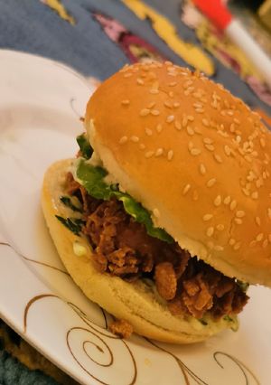 صورة لوصفة برجر حلومي 🤯😋😋 ادماان