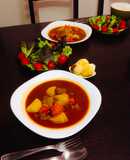 Goulash Sopa húngaro Gulyás Japonés GUYASH🇭🇺🇺🇾🇯🇵グヤーシュ