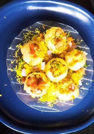 A picture of Bombay Shev Puri.