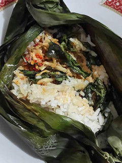 Foto resep Nasi Bakar Ayam Suwir Pedas