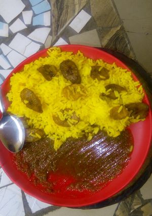 A picture of Tumeric rice n dodo.