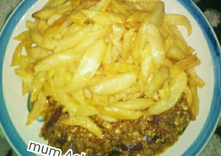 Step-by-Step Guide to Prepare Super Quick Homemade Potatoe wit egg sauce | Satisfyingrecipe.web.app
