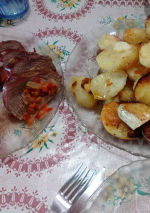 Una foto de Carne rellena con papas al horno