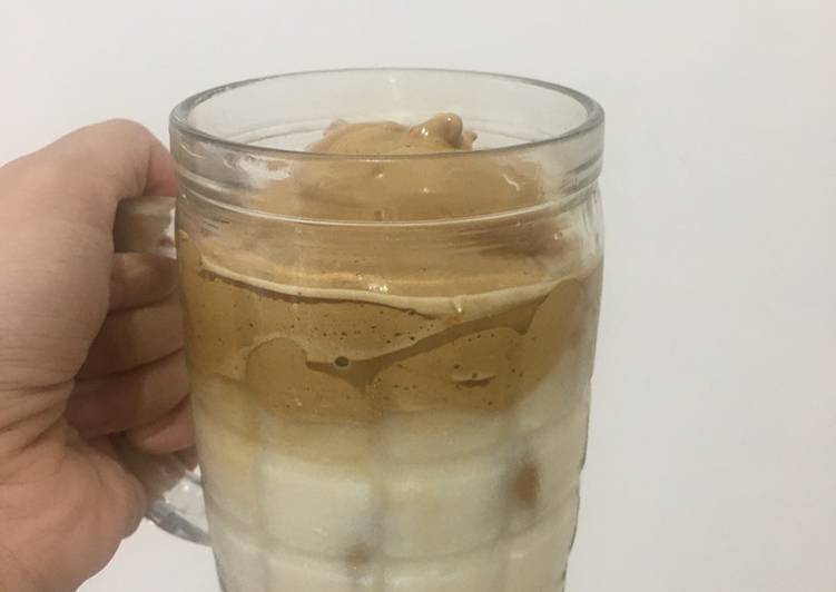 Dalgona Coffee