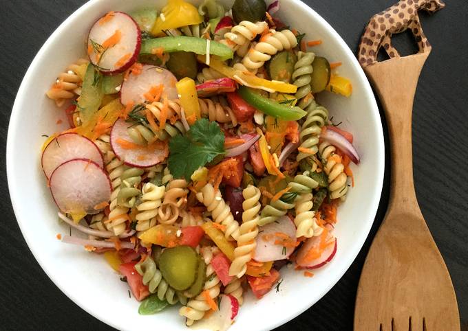 Rainbow Garden Pasta Salad with Dill and Olives