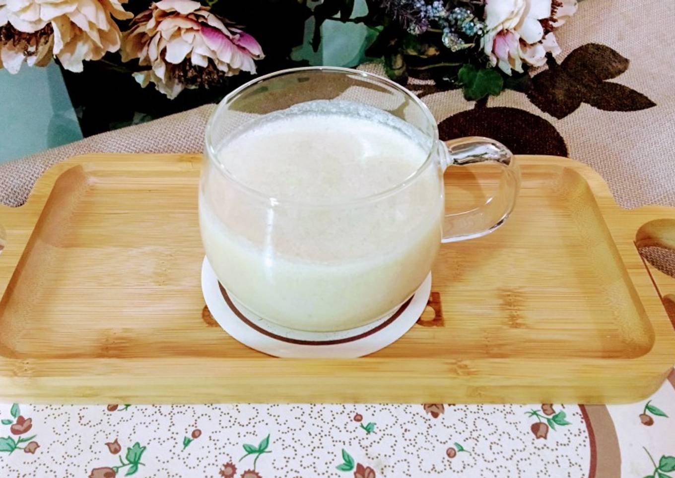 Banana Date Smoothie