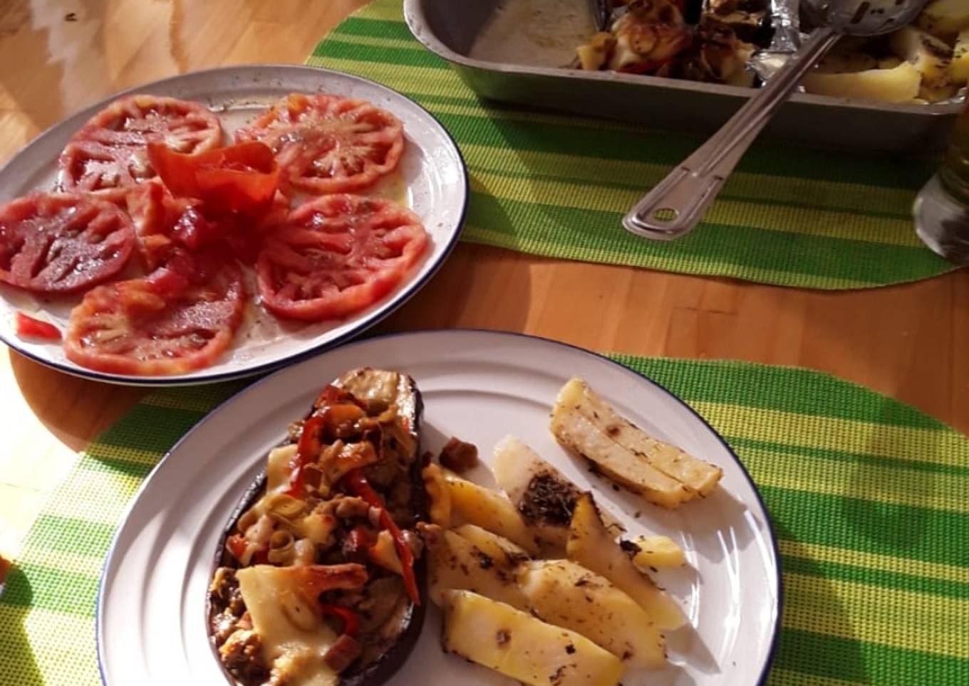 Berenjena rellena con carne molida