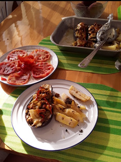 Una foto de Berenjena rellena con carne molida