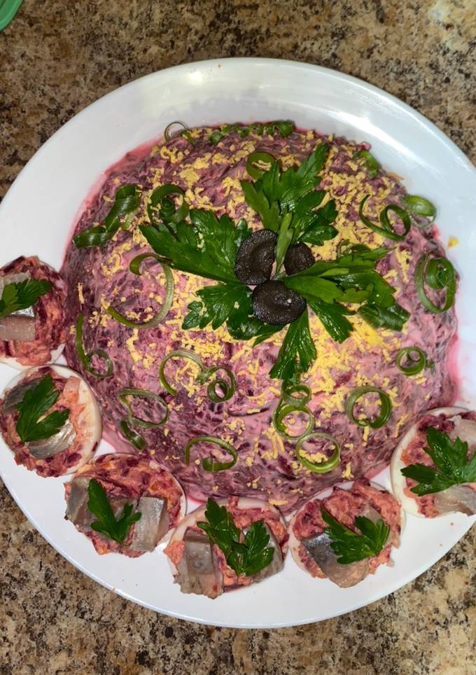 Оселедець під шубою або під шапкою😁😋