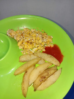 Foto resep Sarapan cepat: kentang kukus scrambled egg