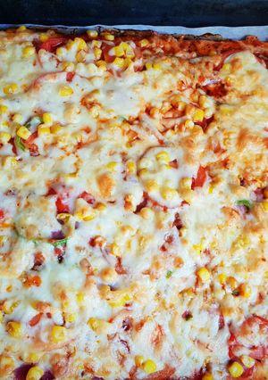 Füstölt tarjás tepsis pizza 🍕 recept fotója