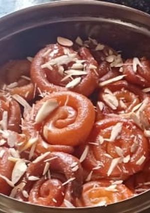 जलेबी (jalebi recipe in Hindi) रेसिपी मुख्य फोटो