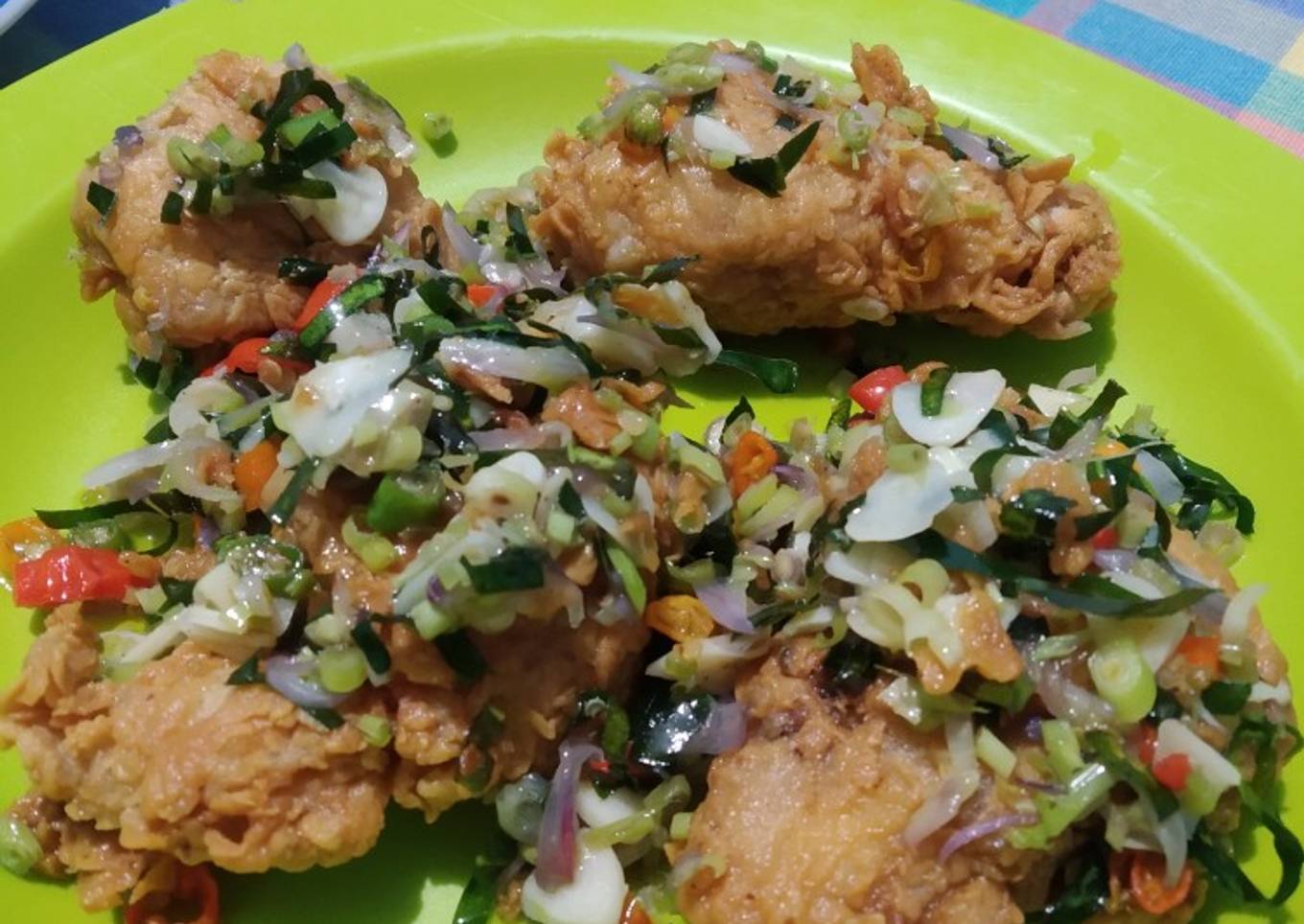 Sambal matah ayam makan