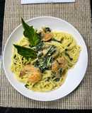 Espaguetis a la Florentina con champiñones y Langostinos