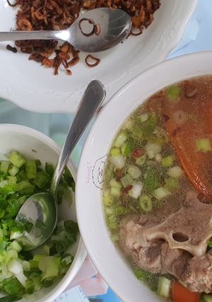 Foto resep Oxtail Soup / Sop Buntut