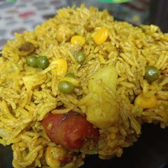 A picture of Aloo bari vegetable pulao.