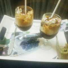 A picture of Coca-Cola Ice Cream Floats.