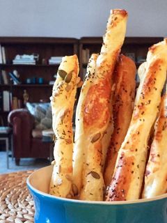 Una foto de Palitos de masa quebrada