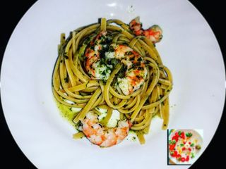 Linguine ai gamberi e pesto