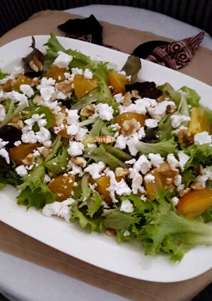 Foto de Salada de Alface e Dióspiro