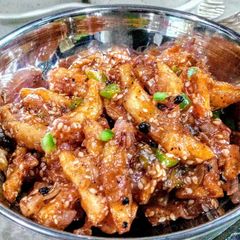 A picture of Honey chilli potatoes.