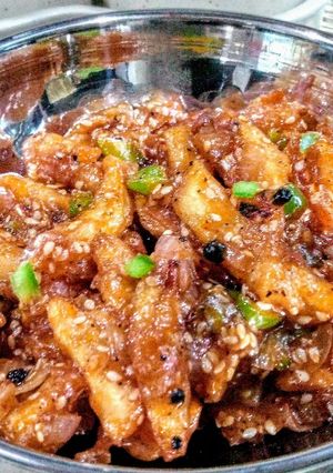 A picture of Honey chilli potatoes.