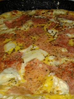 Una foto de Tarta de jamón y queso sin tapa súper fácil