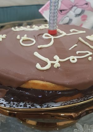صورة لوصفة كيك عيد ميلاد بالفانيلا 😋