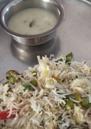 A picture of Vegetable pulao.