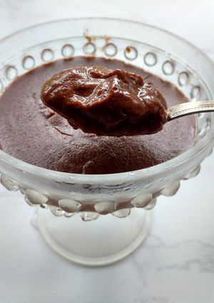 Una foto de Postre de chocolate y cajú