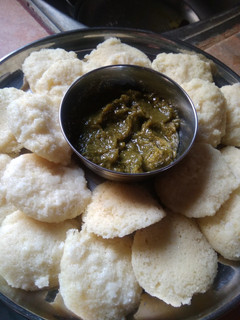 रवा इडली (Rava idli recipe in hindi) रेसिपी मुख्य फोटो