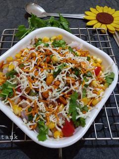 સ્વીટ કોર્ન ચાટ (Sweet Corn Chaat Recipe In Gujarati) રેસીપી મુખ્ય ફોટો