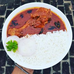 A picture of Chicken Curry.