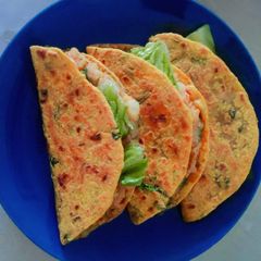 A picture of Multi flour Methi Masala Thepla Wrap😋.