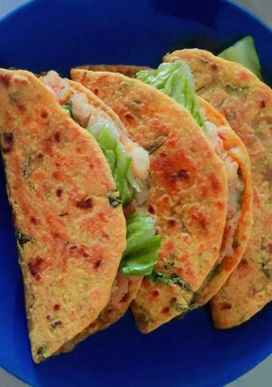 A picture of Multi flour Methi Masala Thepla Wrap😋.