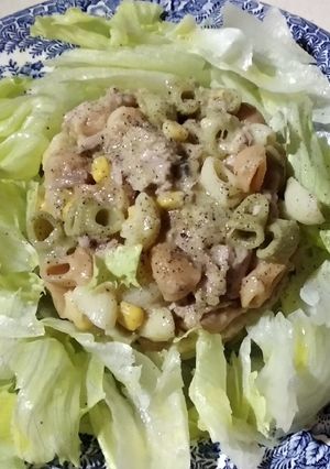Foto principal de Ensalada de pasta con bechamel de naranja