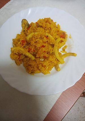 Foto principal de Arroz amarillo con calamares