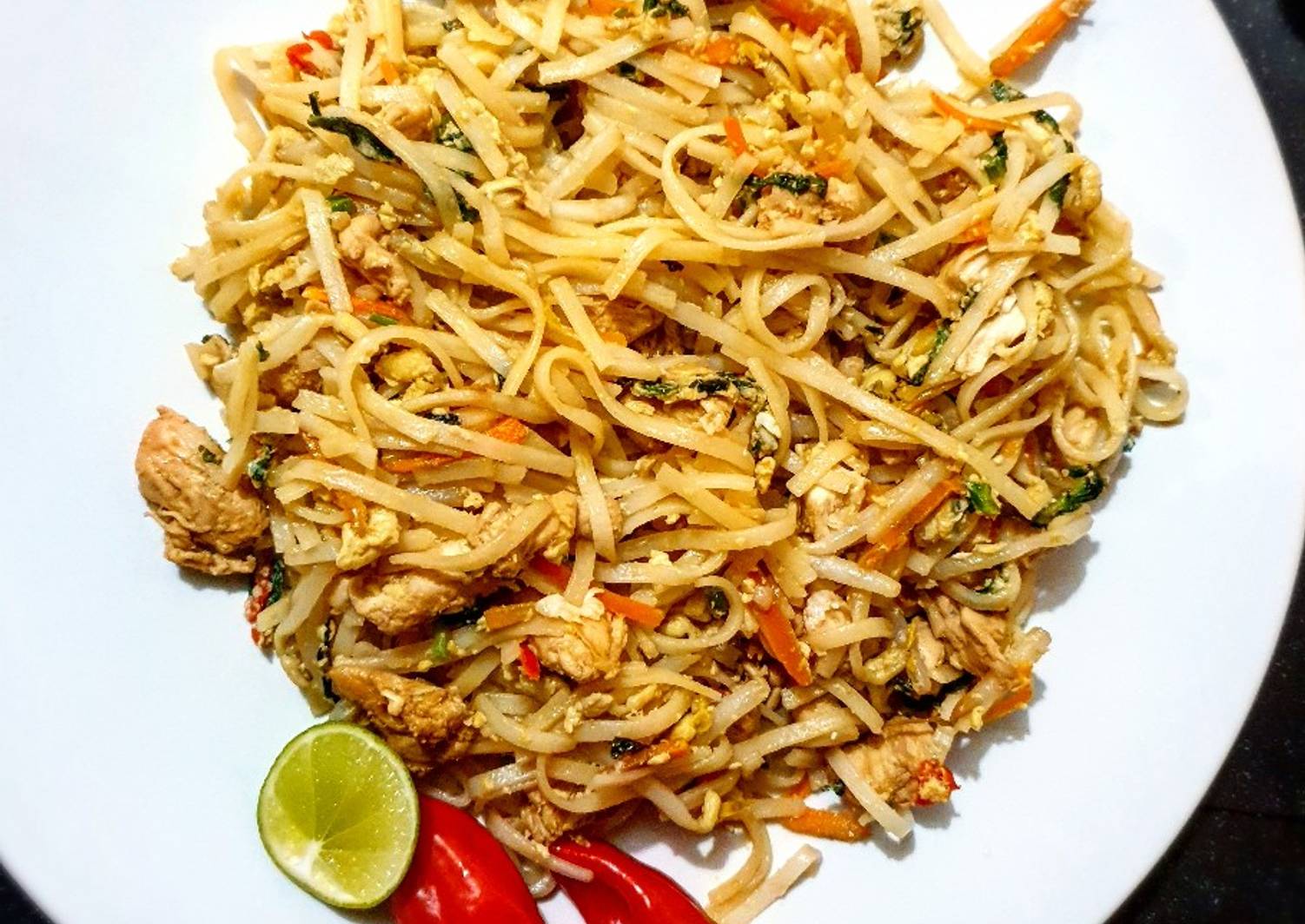 Resep Chicken Pad Thai oleh MamiJo 👩‍🍳 Cookpad