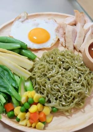 รูปของ บะหมี่ผักอกไก่ (อาหารคลีน)