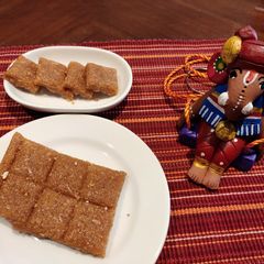 A picture of Coconut chikki.