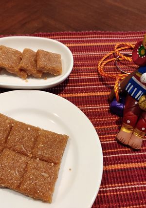 A picture of Coconut chikki.