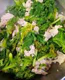 Thịt vai bò xào cải xoăn