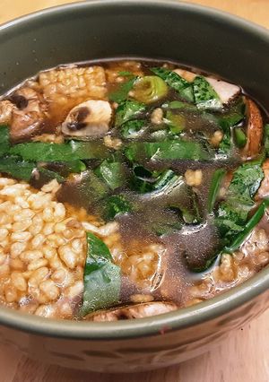 A picture of Nan's Sizzling Rice Soup.
