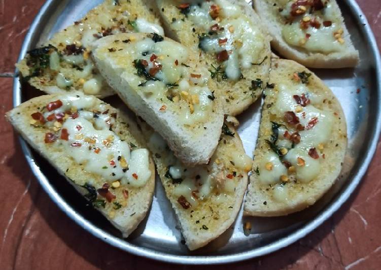 How to Make Perfect Garlic Bread